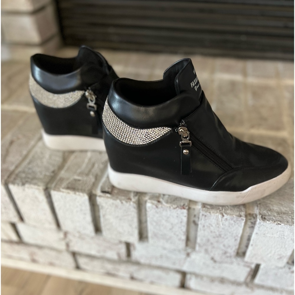 Black Bling sneaker wedges 🤩